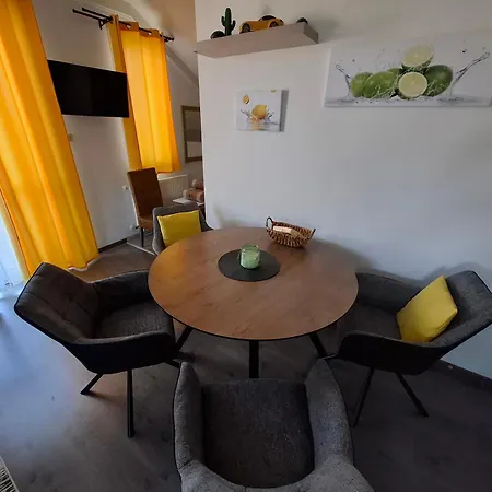Lemon Garden Villapark Apartment